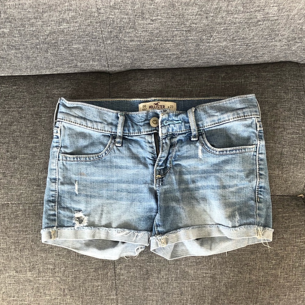 Hollister light wash jean shorts-00